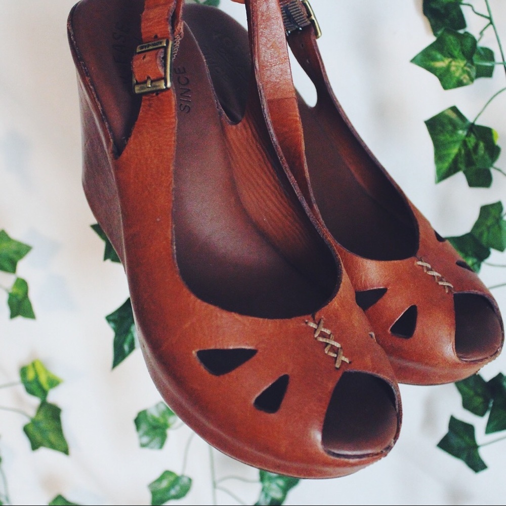 Leather wedges